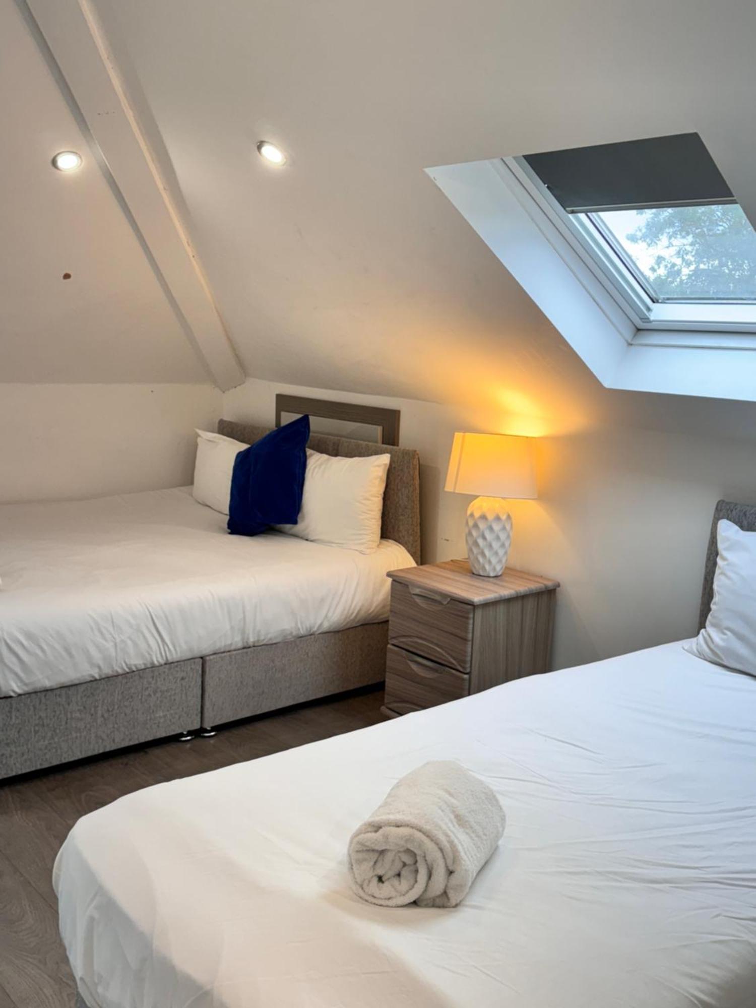 Hatton Apartments Heathrow Airport- Free Parking-Free Underground To And From Heathrow Airport Hatton Cross See Picture-See London Fast Hatton Cross To Central London 30Min Ngoại thất bức ảnh