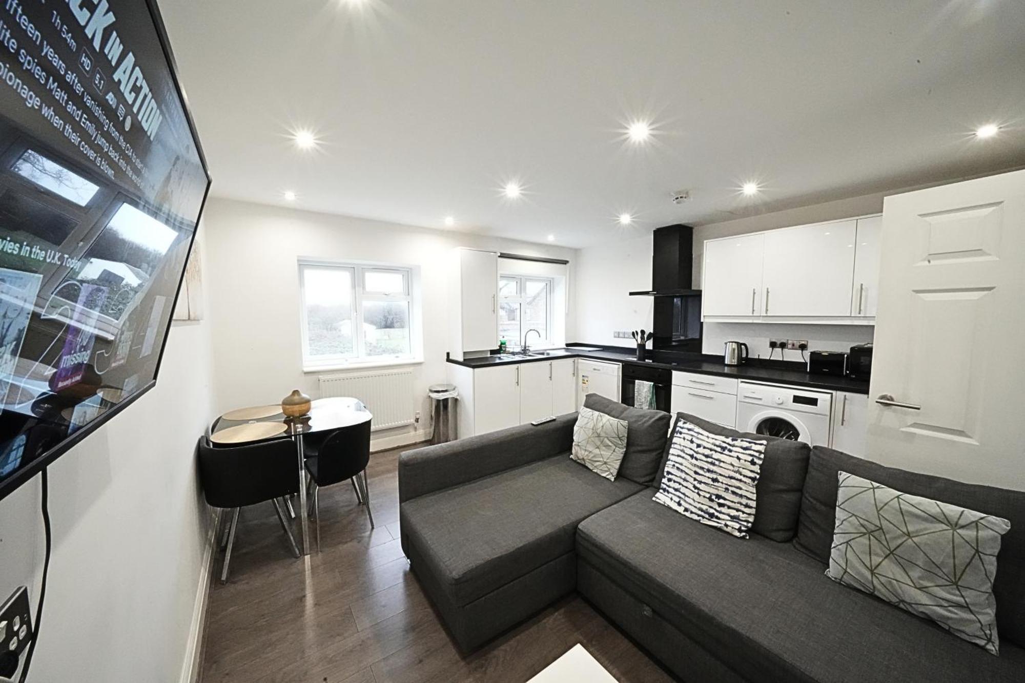 Hatton Apartments Heathrow Airport- Free Parking-Free Underground To And From Heathrow Airport Hatton Cross See Picture-See London Fast Hatton Cross To Central London 30Min Ngoại thất bức ảnh