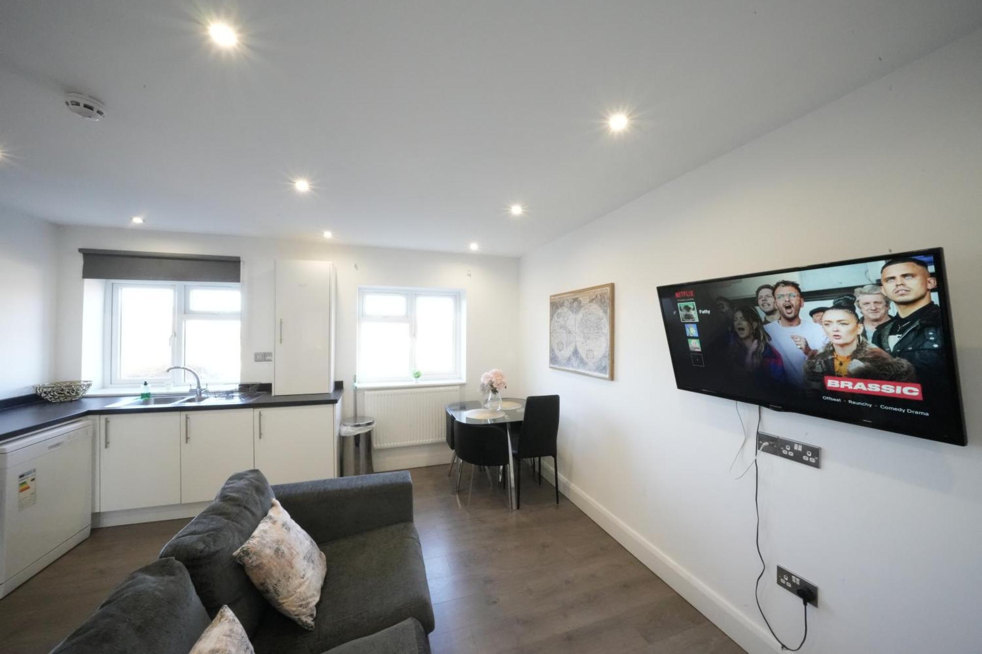 Hatton Apartments Heathrow Airport- Free Parking-Free Underground To And From Heathrow Airport Hatton Cross See Picture-See London Fast Hatton Cross To Central London 30Min Ngoại thất bức ảnh