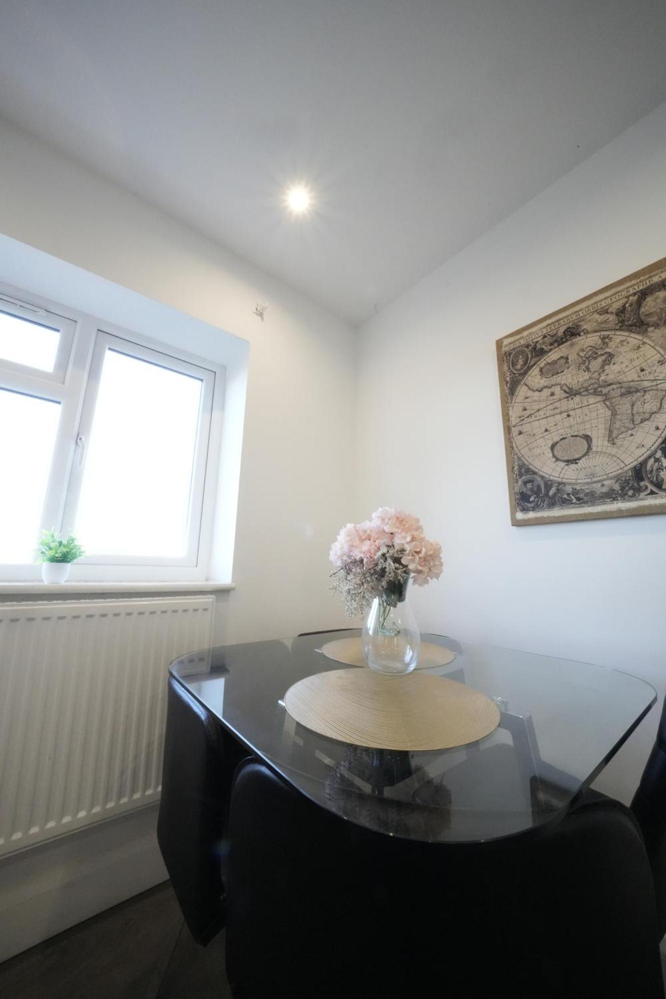Hatton Apartments Heathrow Airport- Free Parking-Free Underground To And From Heathrow Airport Hatton Cross See Picture-See London Fast Hatton Cross To Central London 30Min Ngoại thất bức ảnh