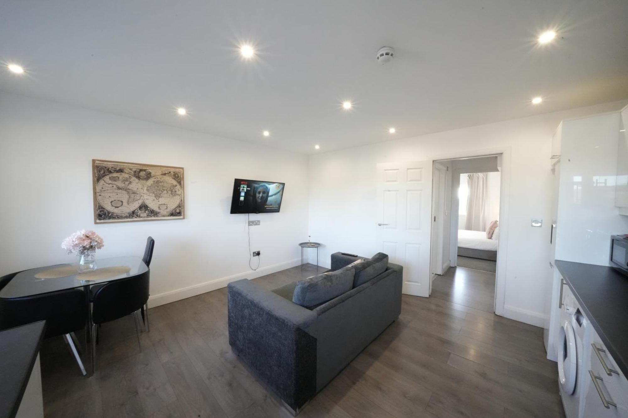 Hatton Apartments Heathrow Airport- Free Parking-Free Underground To And From Heathrow Airport Hatton Cross See Picture-See London Fast Hatton Cross To Central London 30Min Ngoại thất bức ảnh