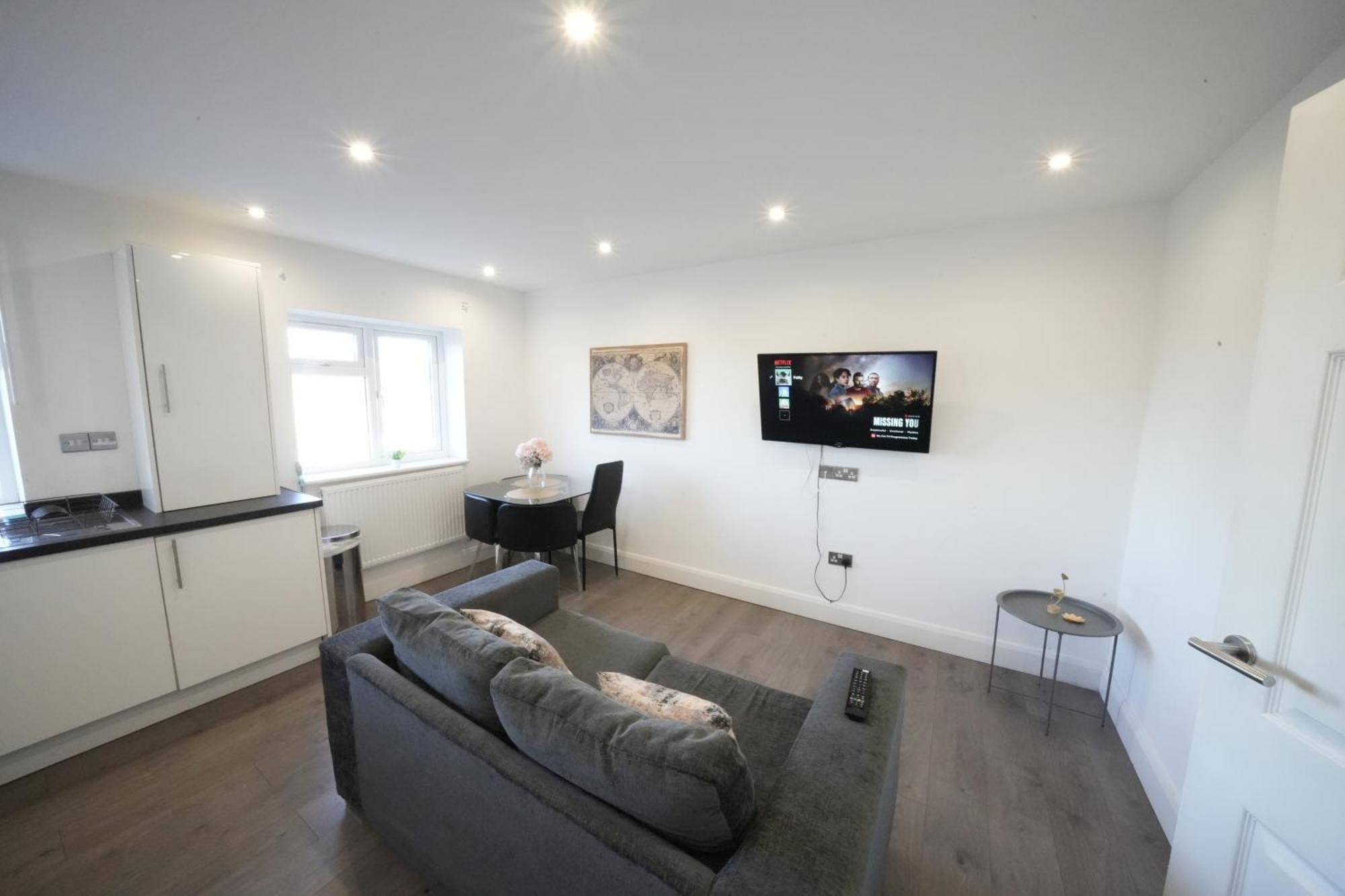 Hatton Apartments Heathrow Airport- Free Parking-Free Underground To And From Heathrow Airport Hatton Cross See Picture-See London Fast Hatton Cross To Central London 30Min Ngoại thất bức ảnh