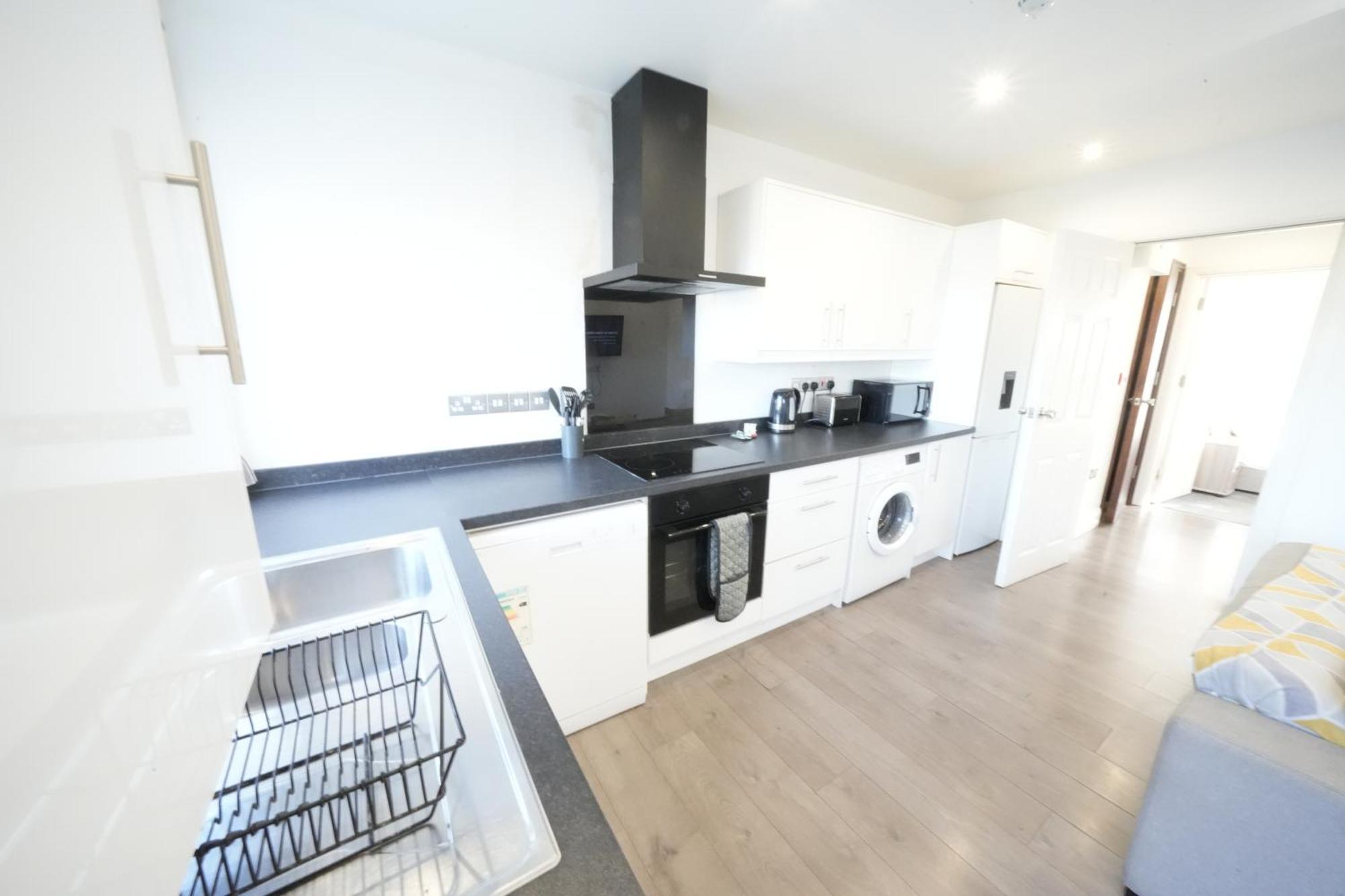 Hatton Apartments Heathrow Airport- Free Parking-Free Underground To And From Heathrow Airport Hatton Cross See Picture-See London Fast Hatton Cross To Central London 30Min Ngoại thất bức ảnh