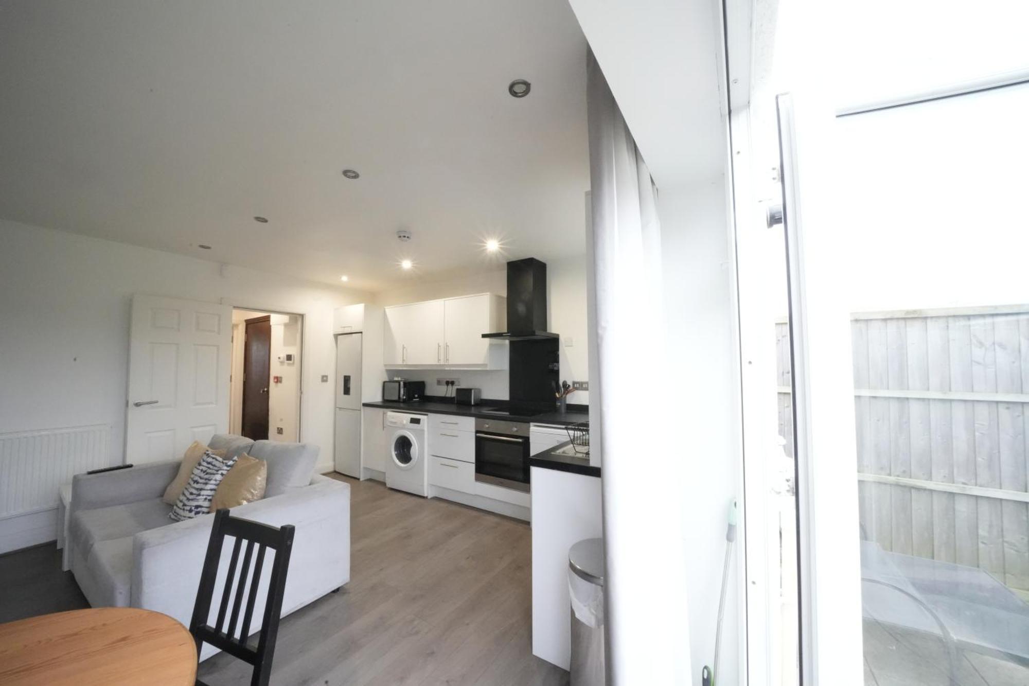 Hatton Apartments Heathrow Airport- Free Parking-Free Underground To And From Heathrow Airport Hatton Cross See Picture-See London Fast Hatton Cross To Central London 30Min Ngoại thất bức ảnh
